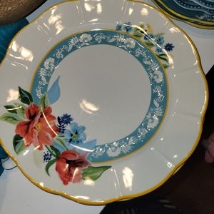 Pioneer Woman Dinner Plates